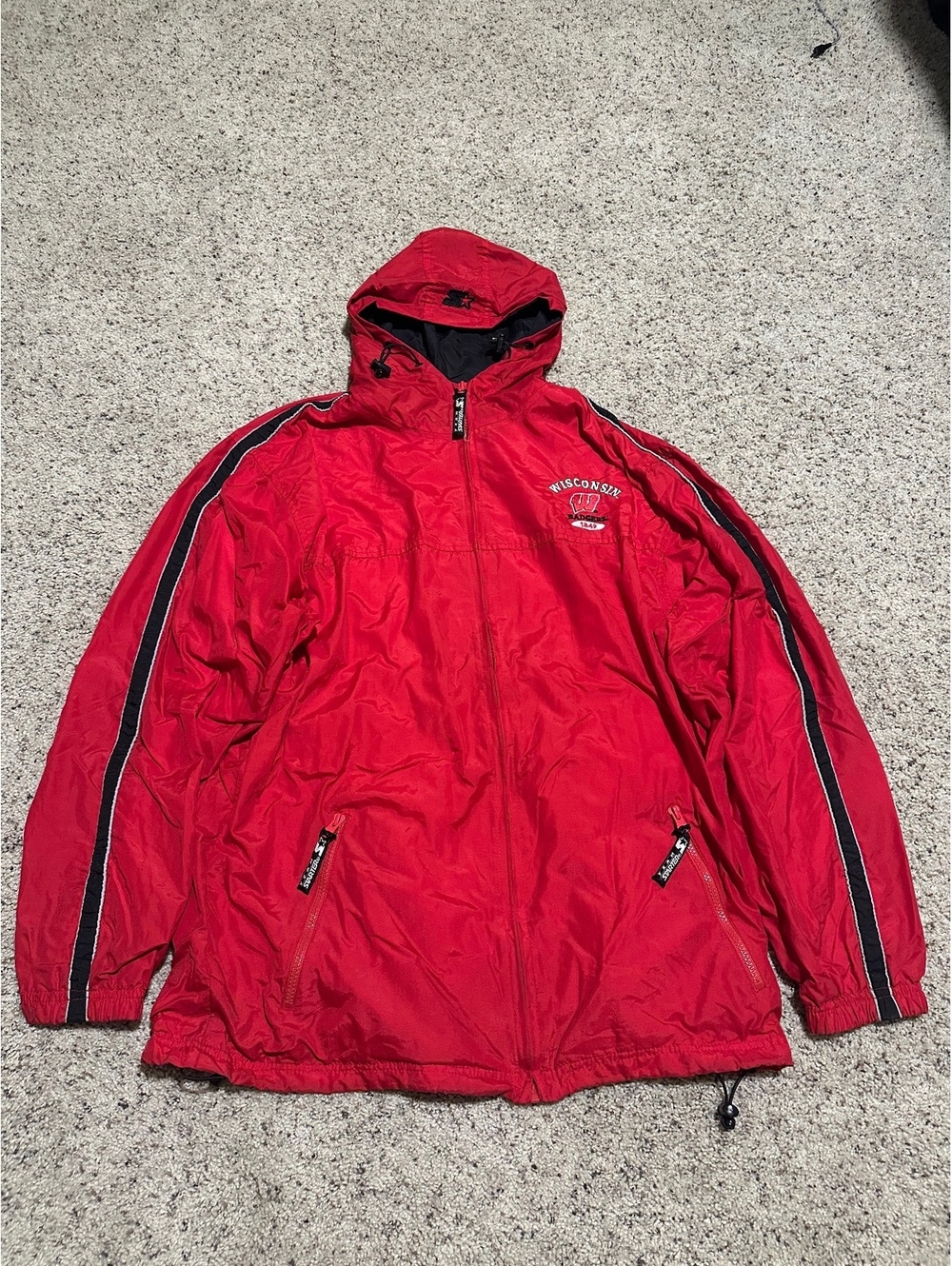 Starter Wisconsin Badgers Red Hooded Windbreaker Jacket